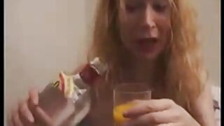 Milf se zajebava s mladim parom